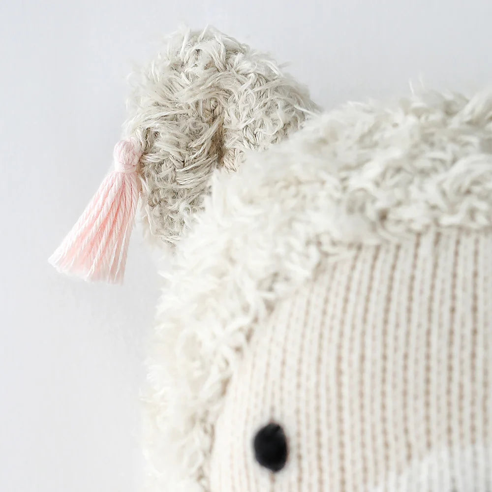 Cuddle + Kind Lola the Llama
