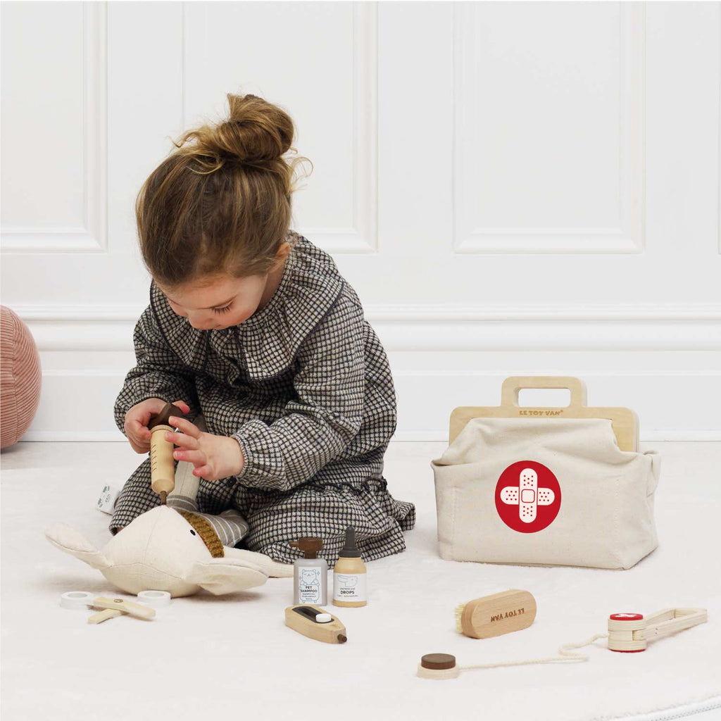 Pretend Play Animal Vet Set