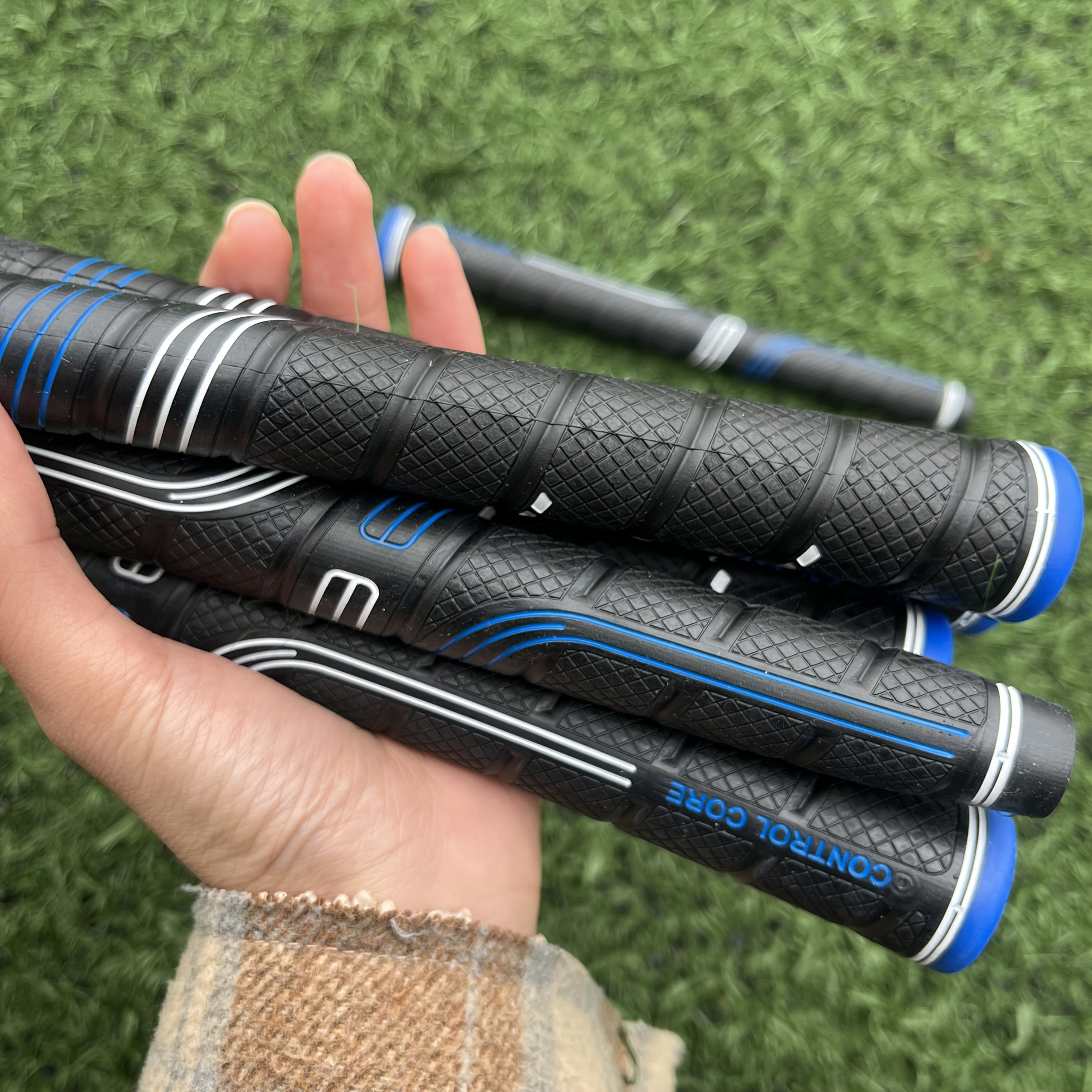 Oversized Golf Grips 10-Pack | Jumbo Blue Soft Rubber Anti-Slip Golf Club Grips for Iron & Wood Clubs – Ergonomic Precision Control Design for All Skill Levels with Custom Texture & Enhanced Durability