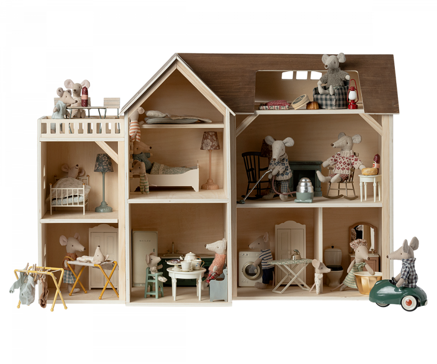Maileg Farmhouse Dollhouse