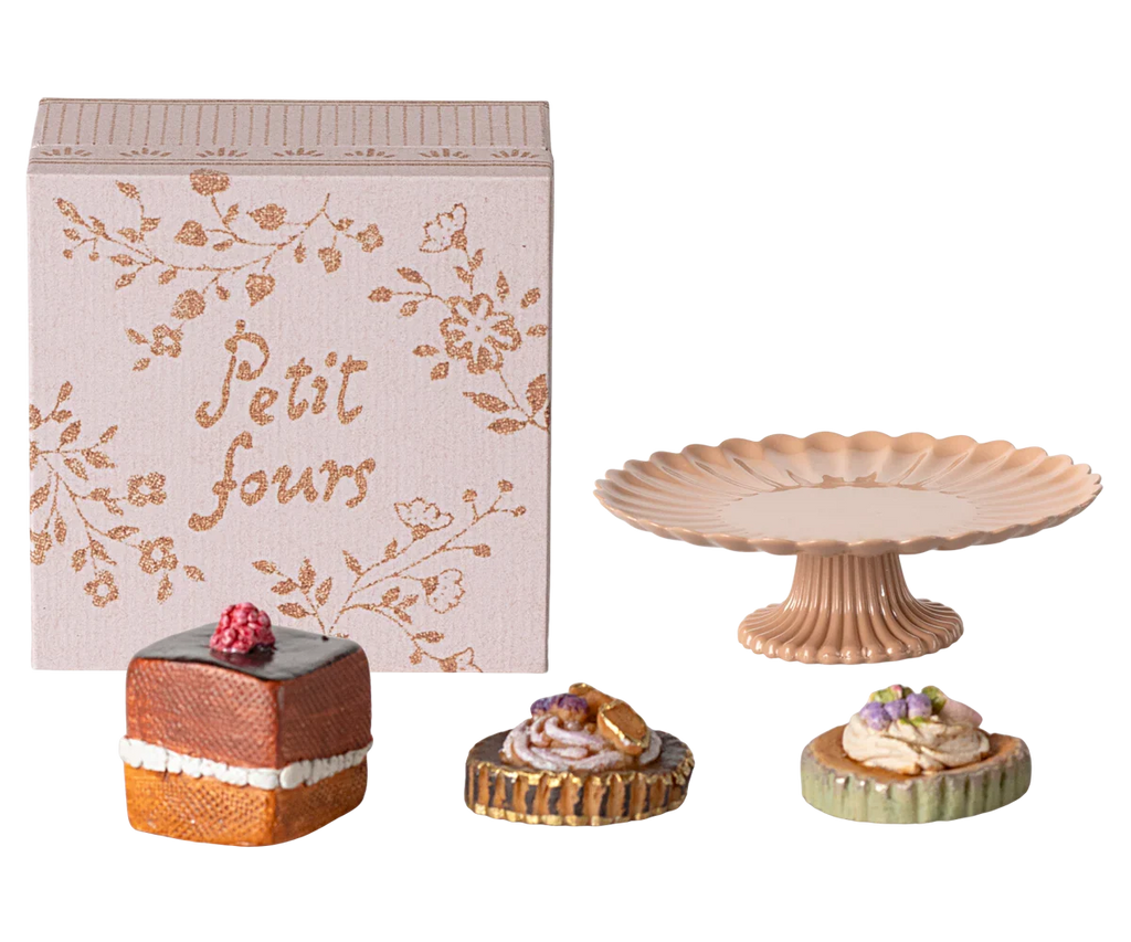 Maileg Miniature Cakes & Cake Stand