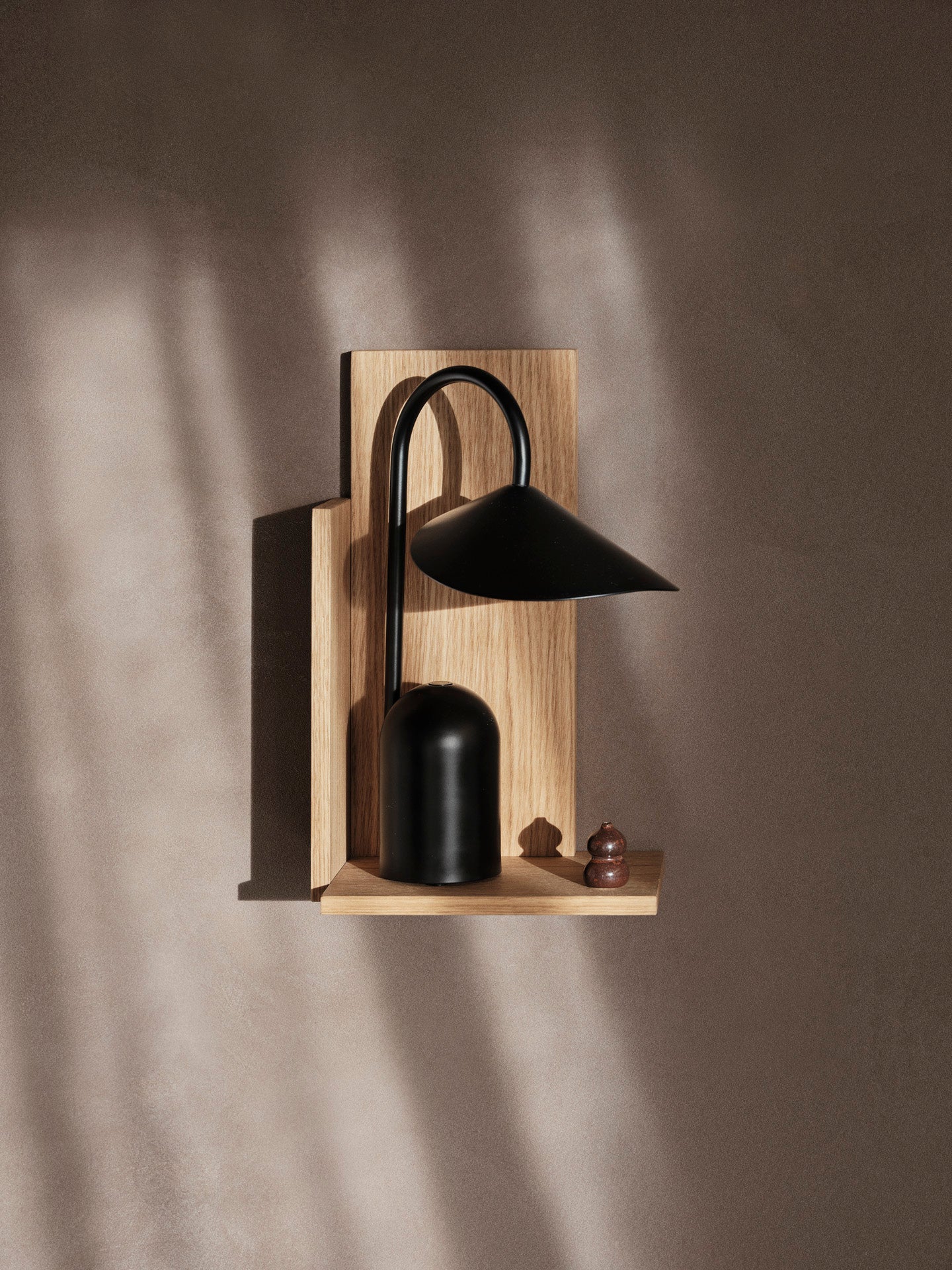 Ferm Living Arum Portable Lamp - Black