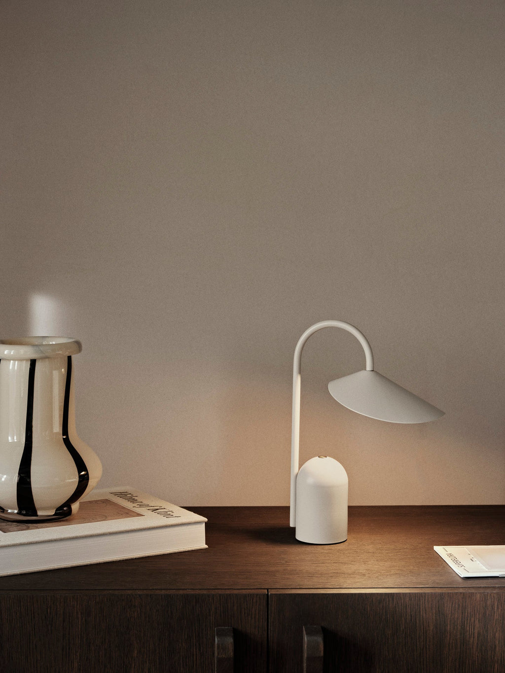 Ferm Living Arum Portable Lamp - Cashmere