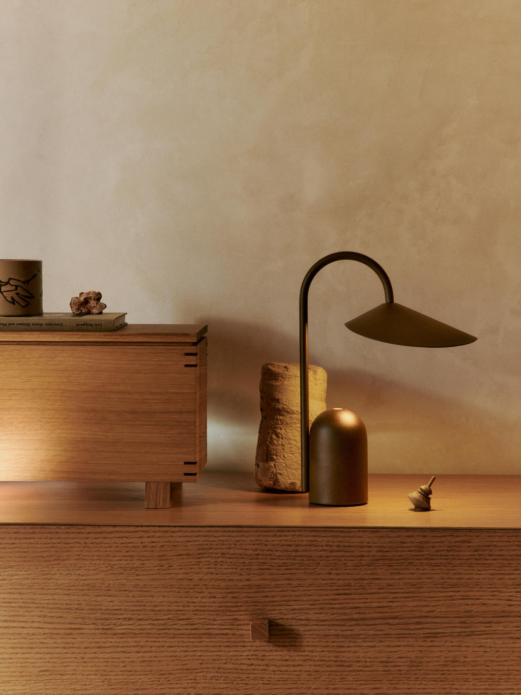Ferm Living Arum Portable Lamp - Dark Chocolate