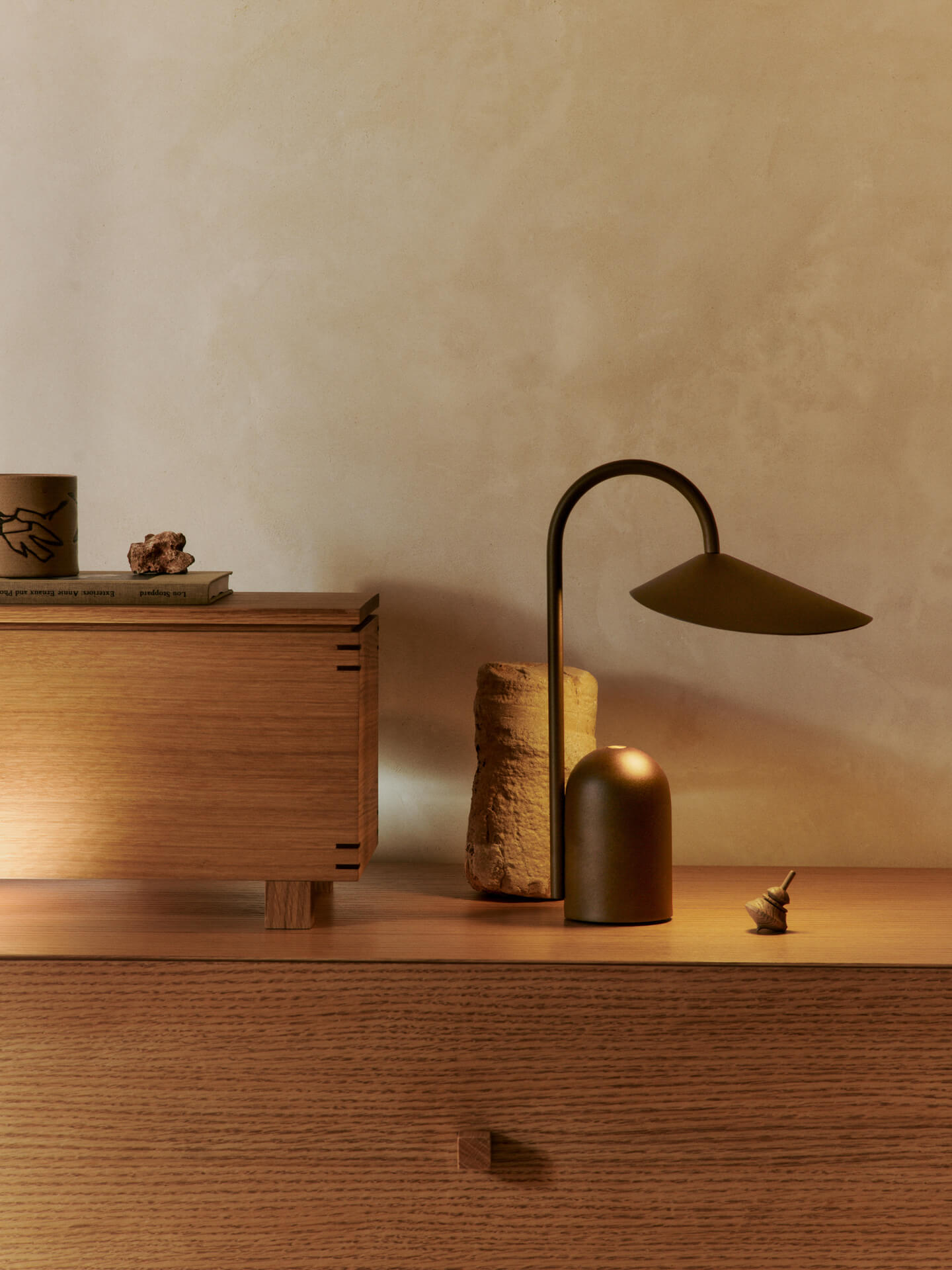 Ferm Living Arum Portable Lamp - Dark Chocolate