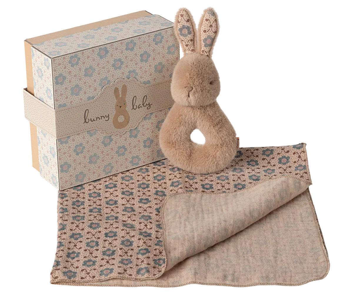 Maileg Bunny Rattle & Burp Cloth Set - Cream Peach