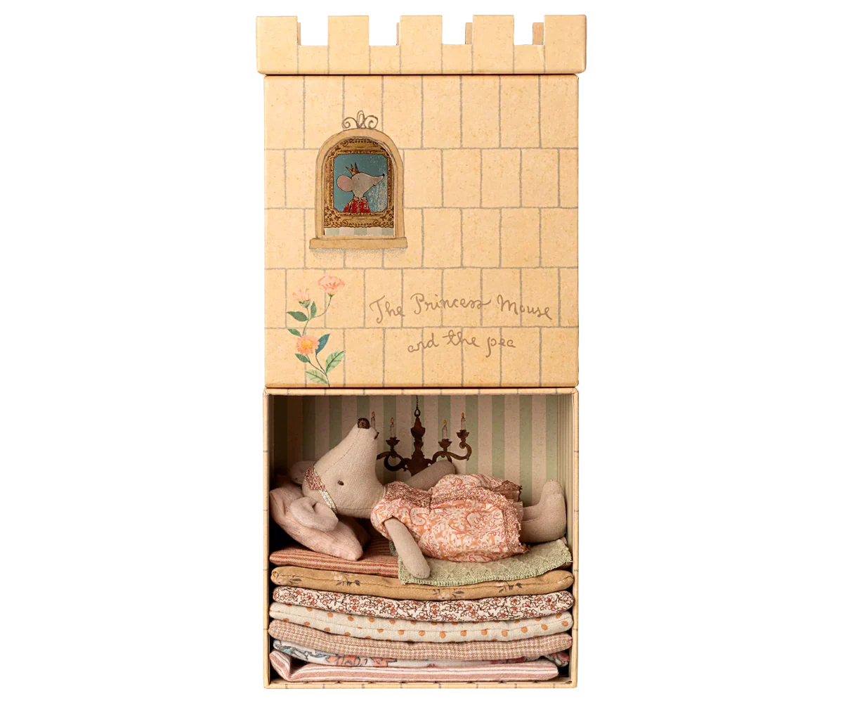 Maileg Princess and The Pea, Big Sister Mouse
