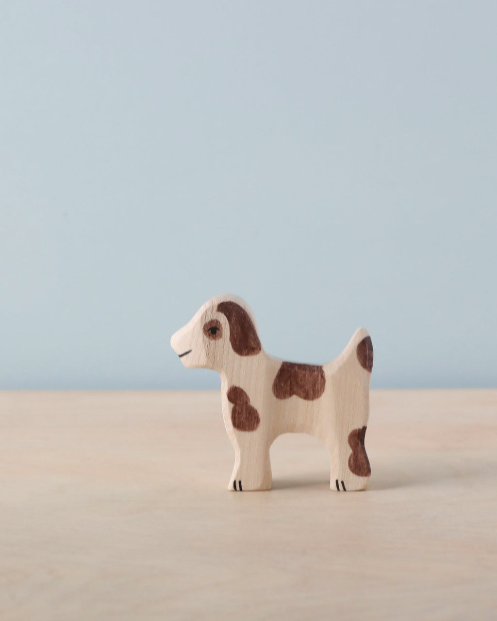 Holztiger Small Farm Dog