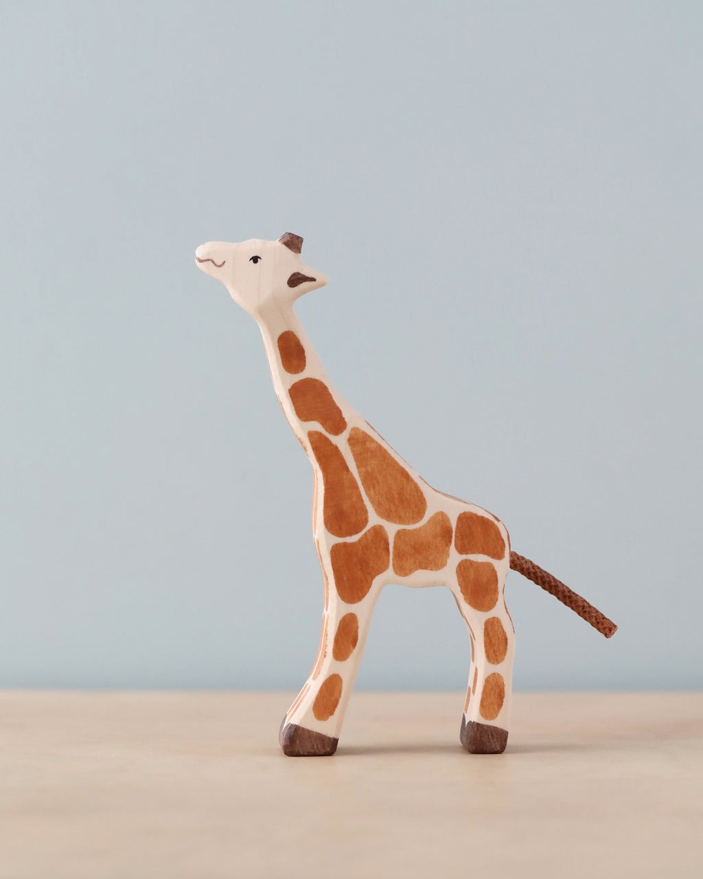 Holztiger Small Feeding Giraffe