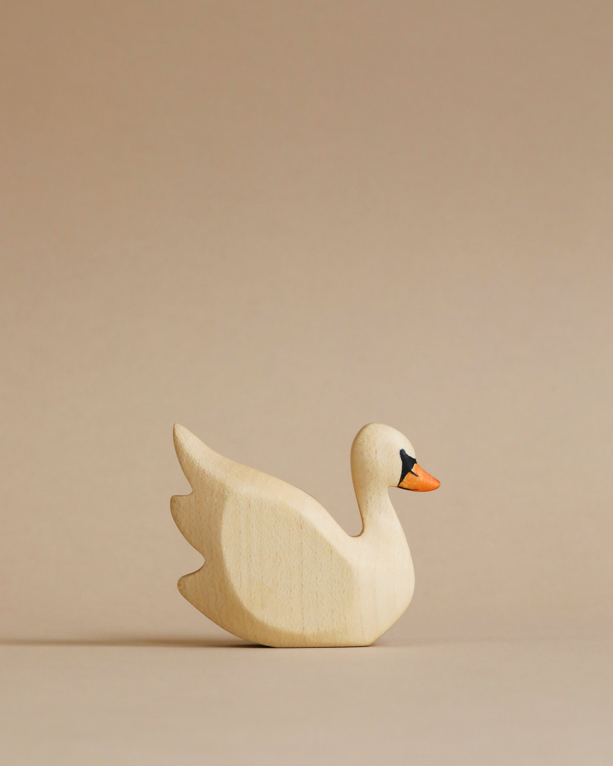 Handmade Holzwald Swan