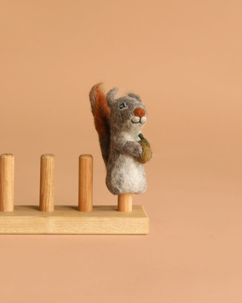 Felt Finger Puppet: Gray Squirrel