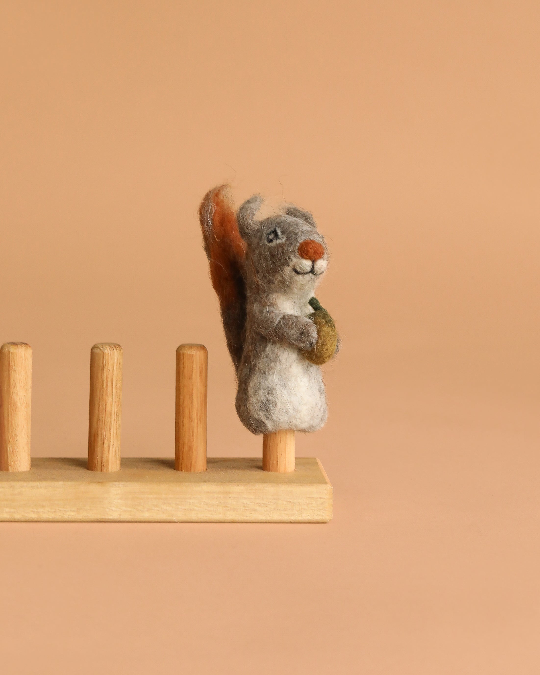 Felt Finger Puppet: Gray Squirrel