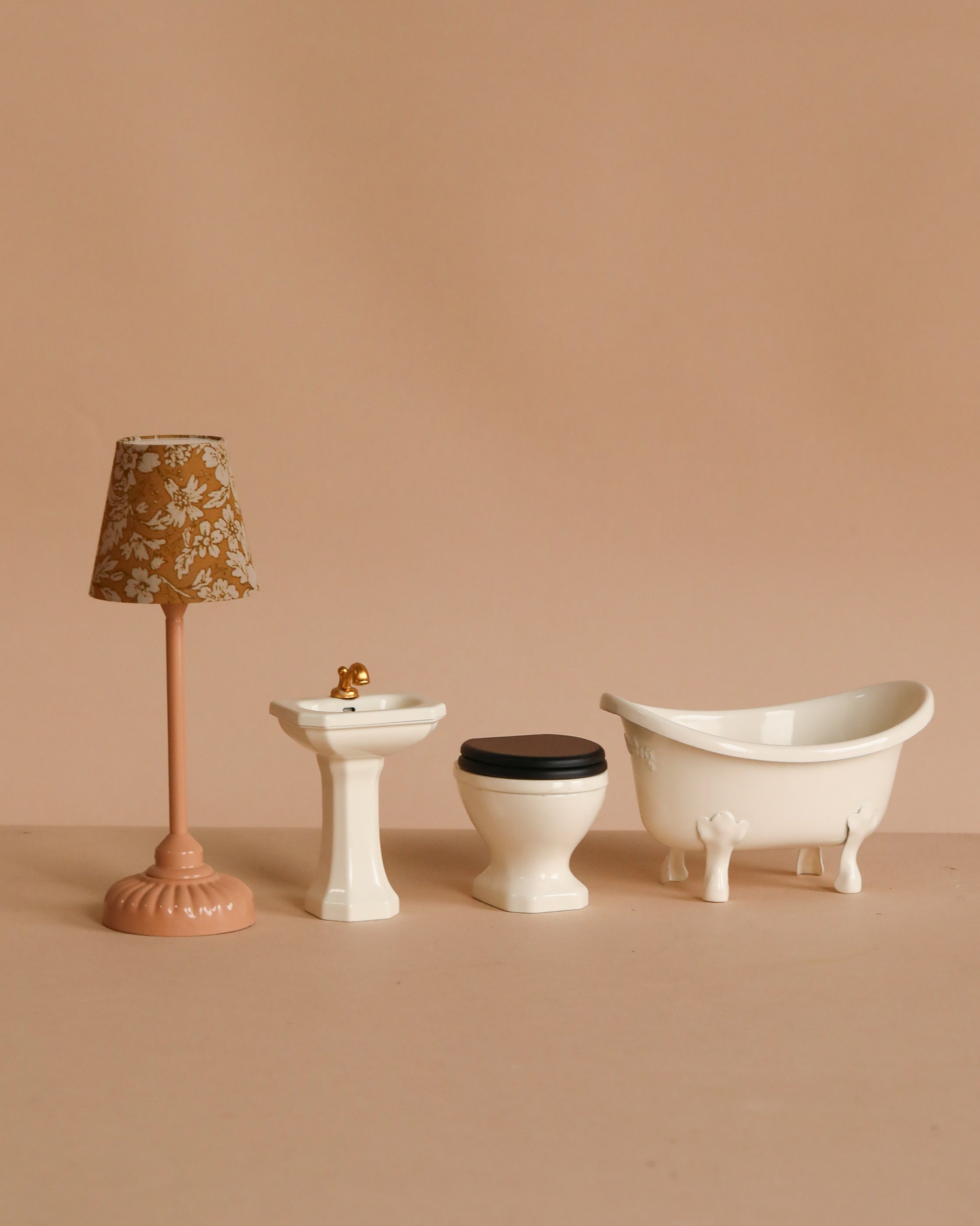 Maileg Small Toilet, Mouse Size - Off White