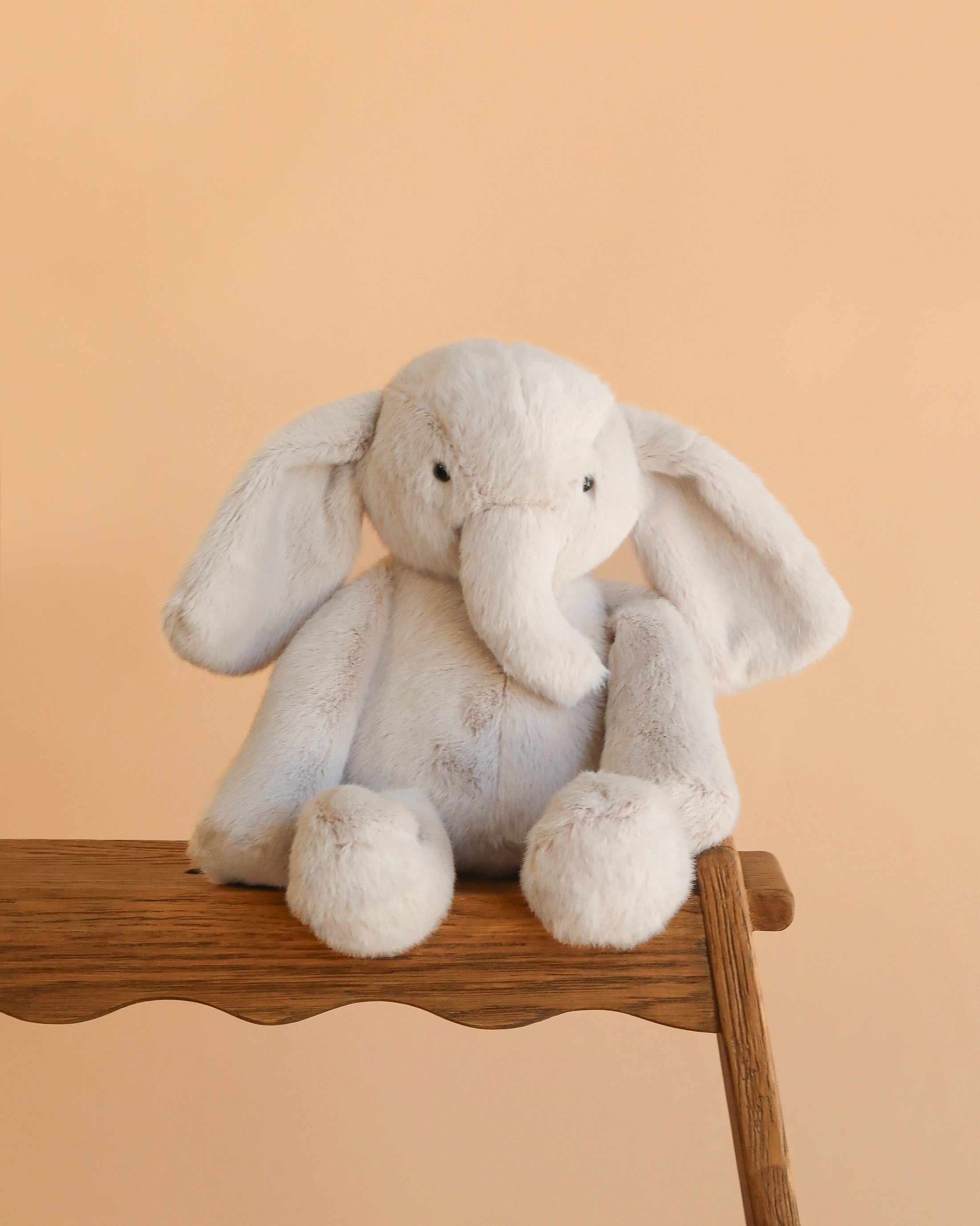 Snuggle Bunnies - Olive The Elephant
