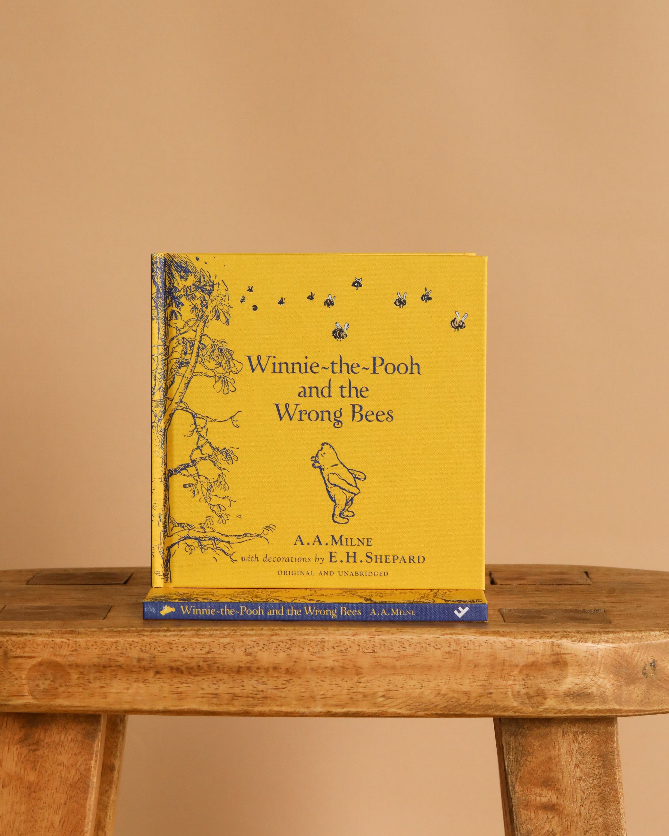 Winnie-the-Pooh: Winnie-the-Pooh and the Wrong Bees