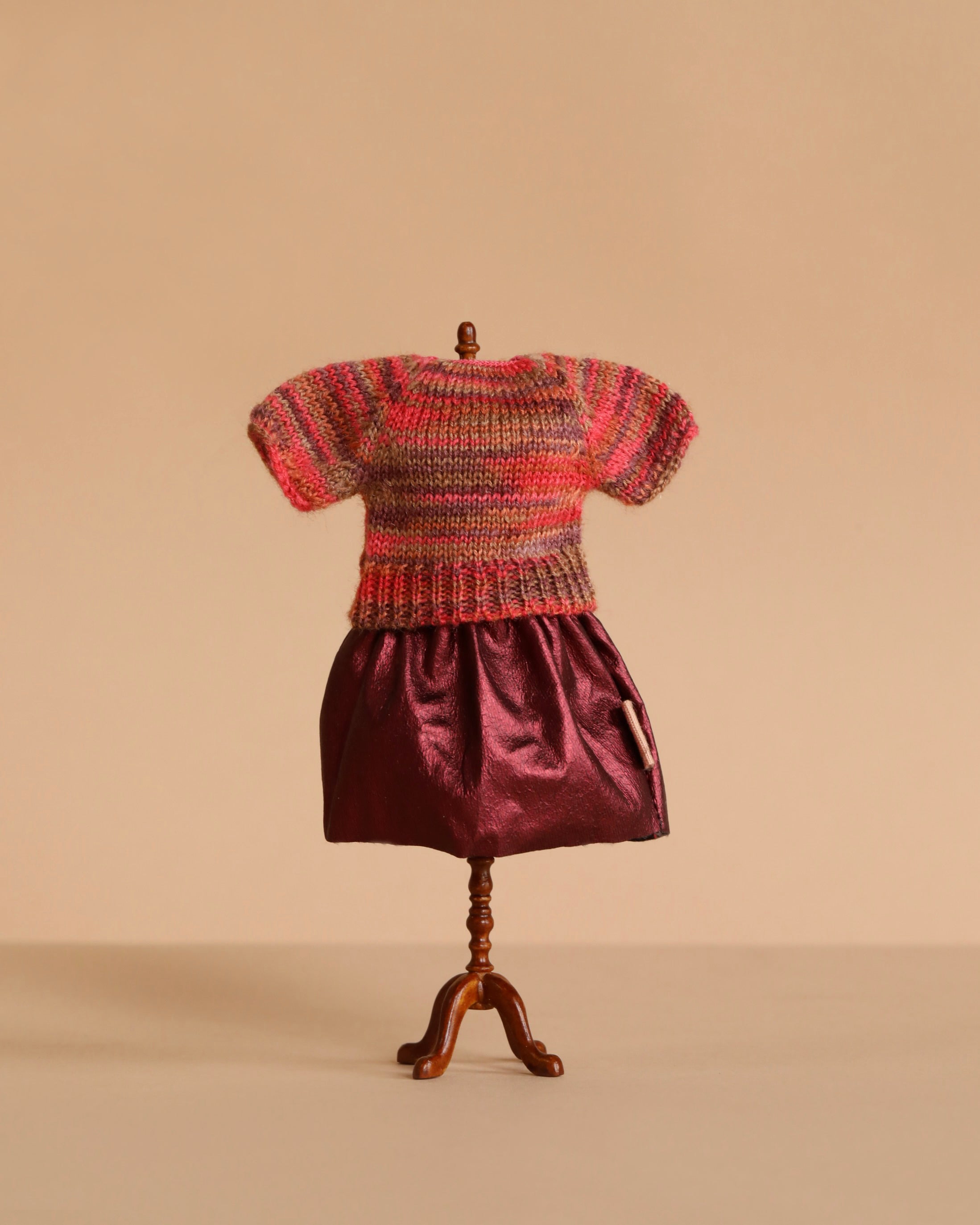 Maileg Extra Clothing: Skirt And Knitted Blouse For Mom Mouse