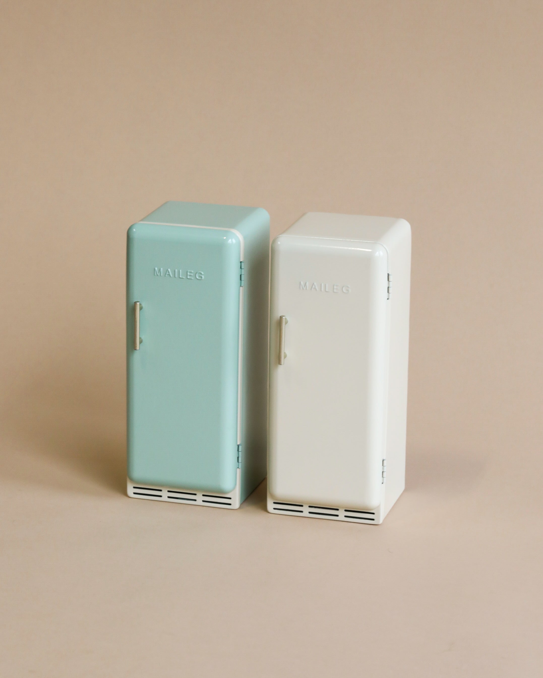 Maileg Miniature Fridge (Larger Size)