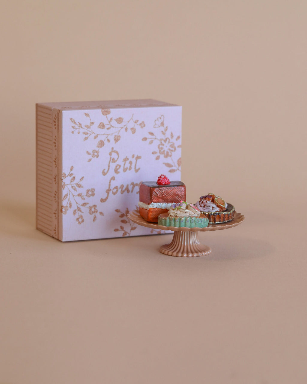 Maileg Miniature Cakes & Cake Stand