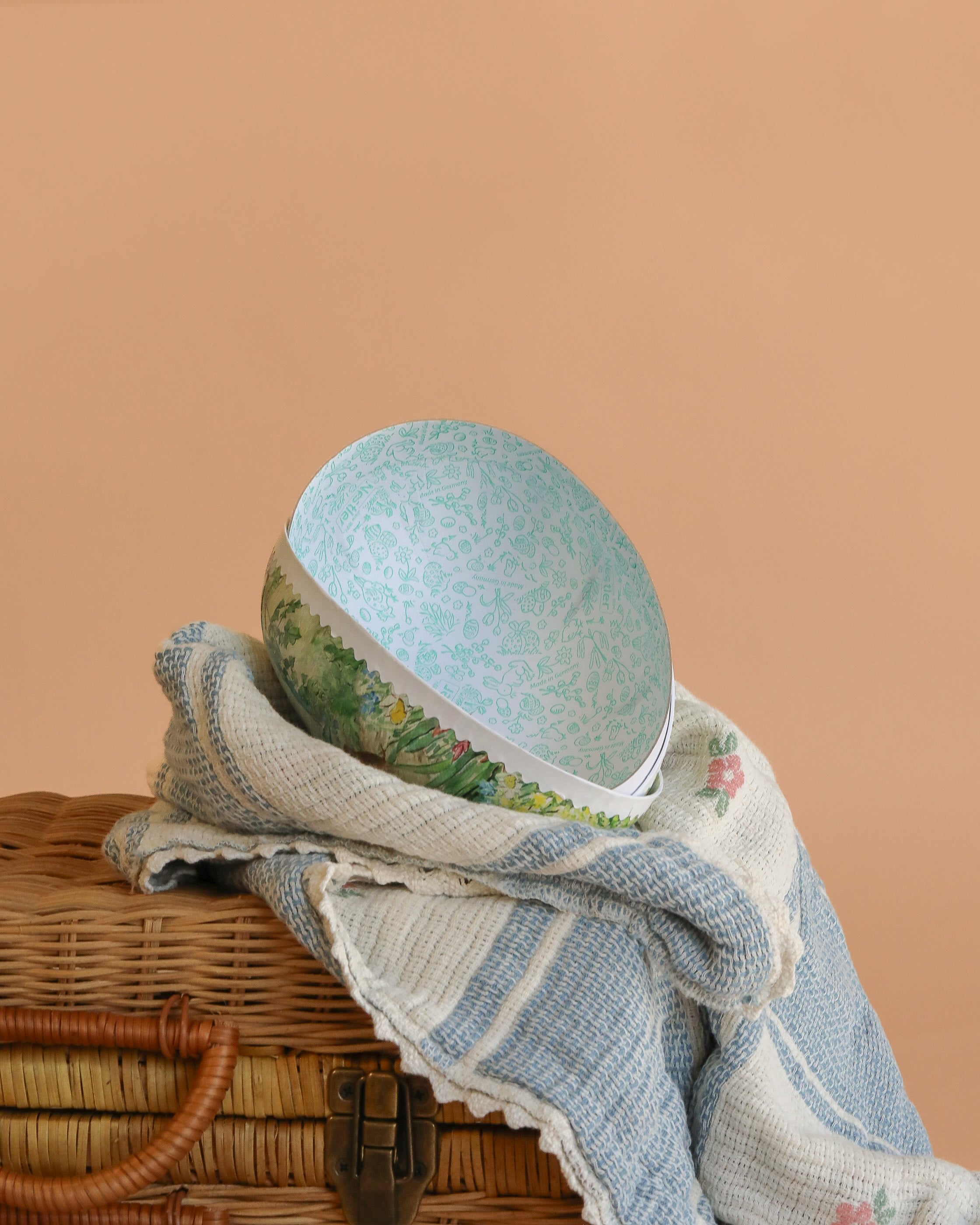 Cardboard Beatrix Potter Egg, Large (Rabbit Family In The Garden)