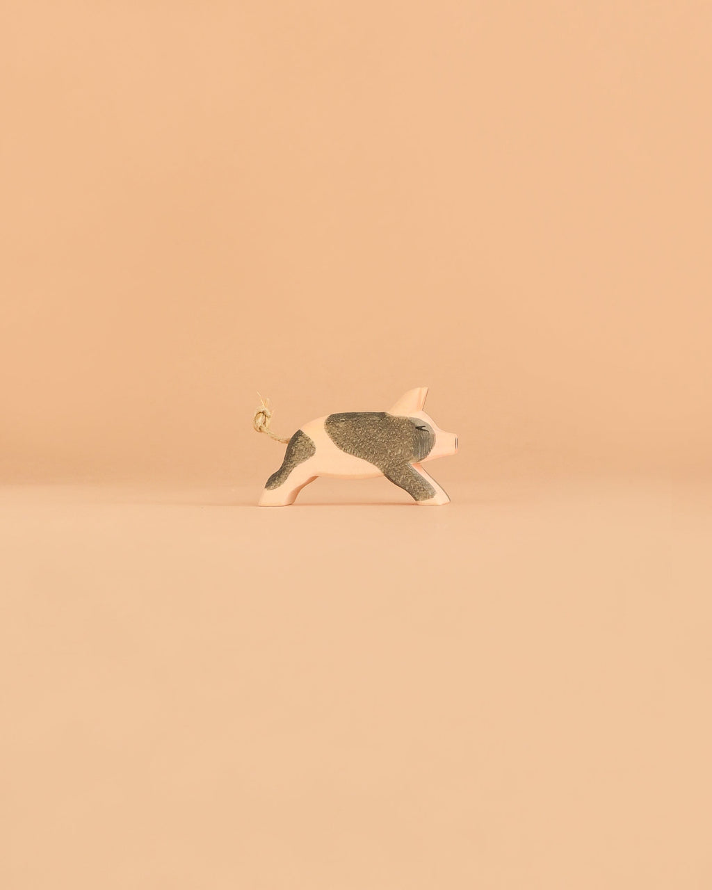 Ostheimer Spotted Piglet - Running