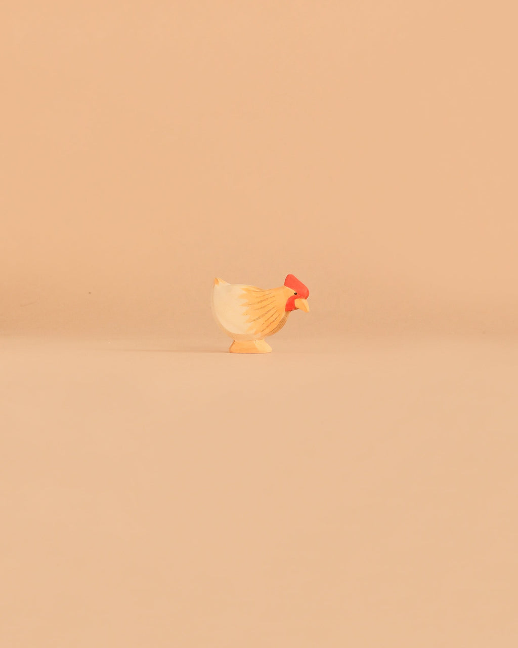 Ostheimer Hen Standing - Ochre