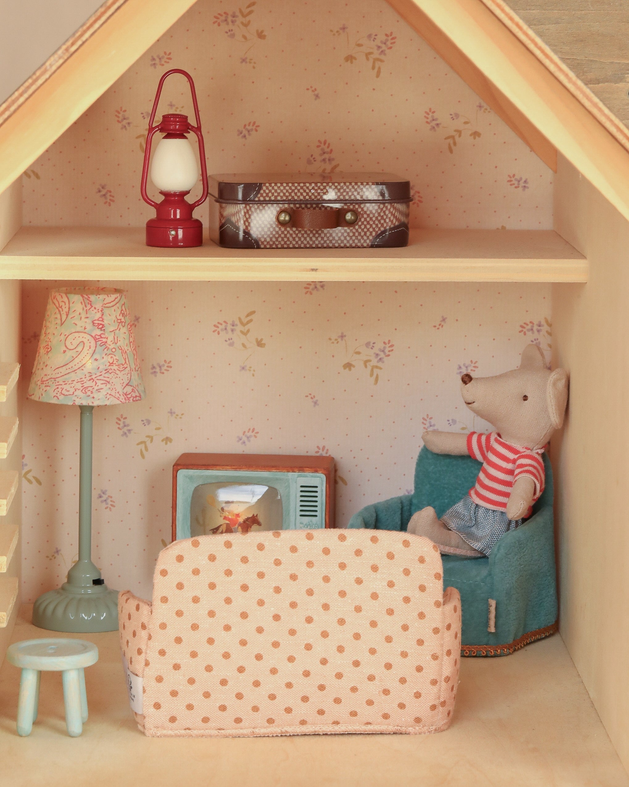 Maileg Fully Furnished Farmhouse Set + Surprise Gift