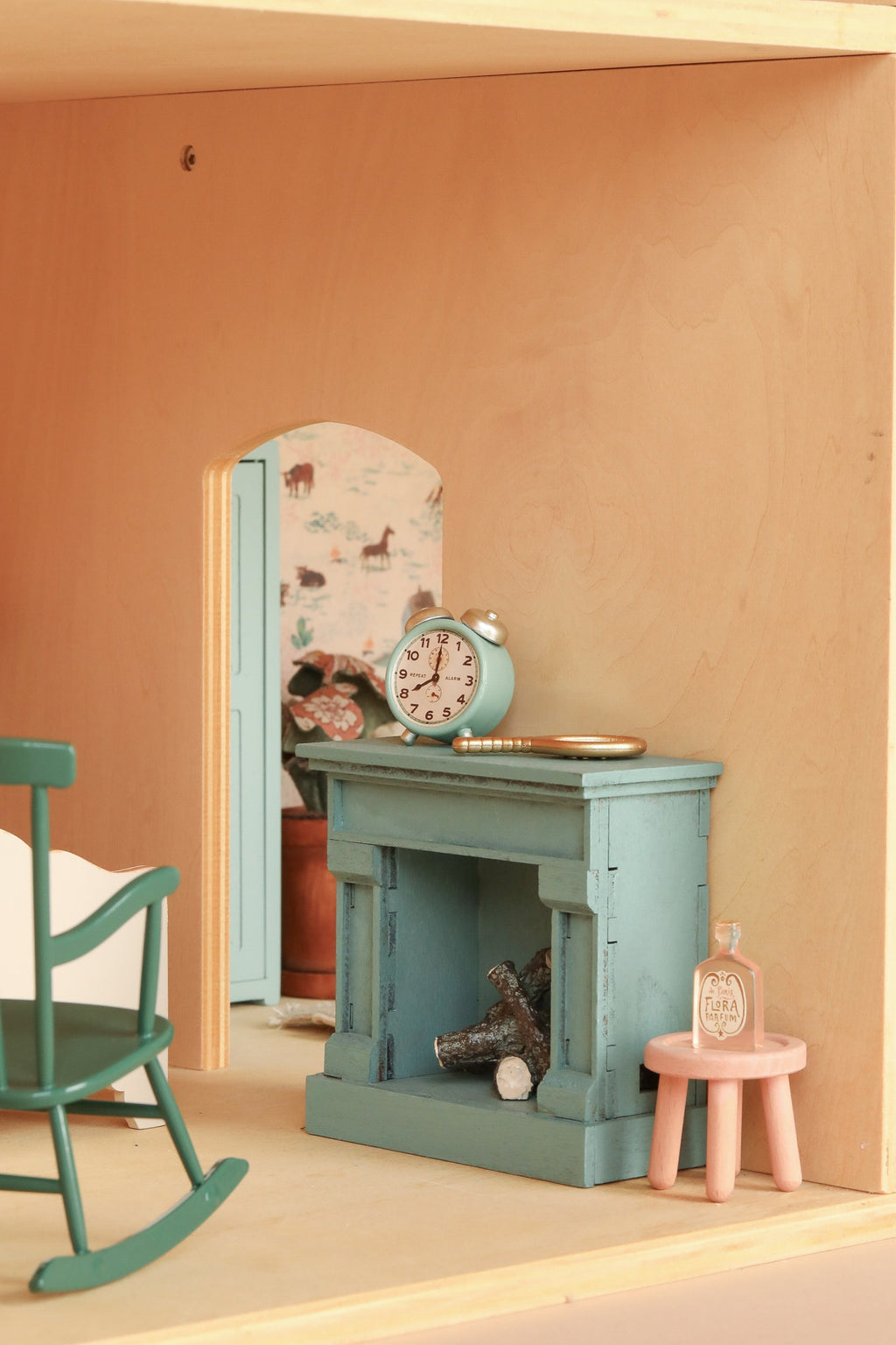 Maileg Fully Furnished Farmhouse Set + Surprise Gift