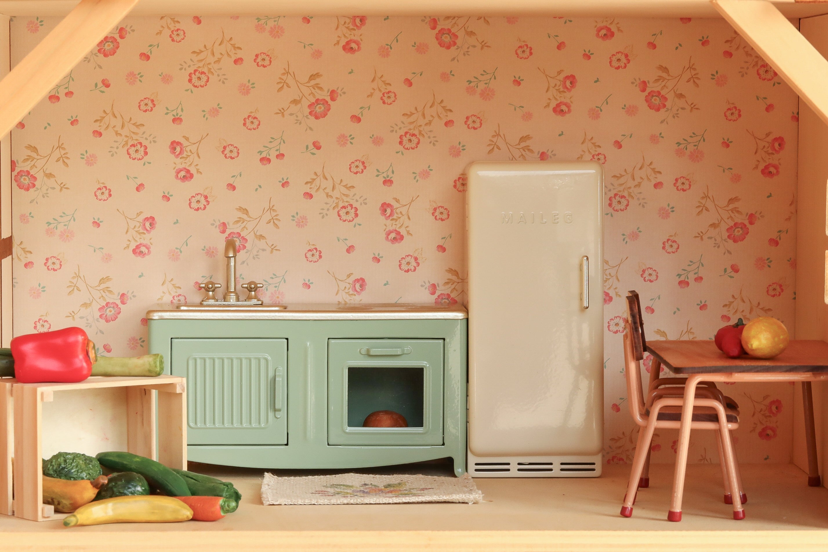 Maileg Fully Furnished Farmhouse Set + Surprise Gift