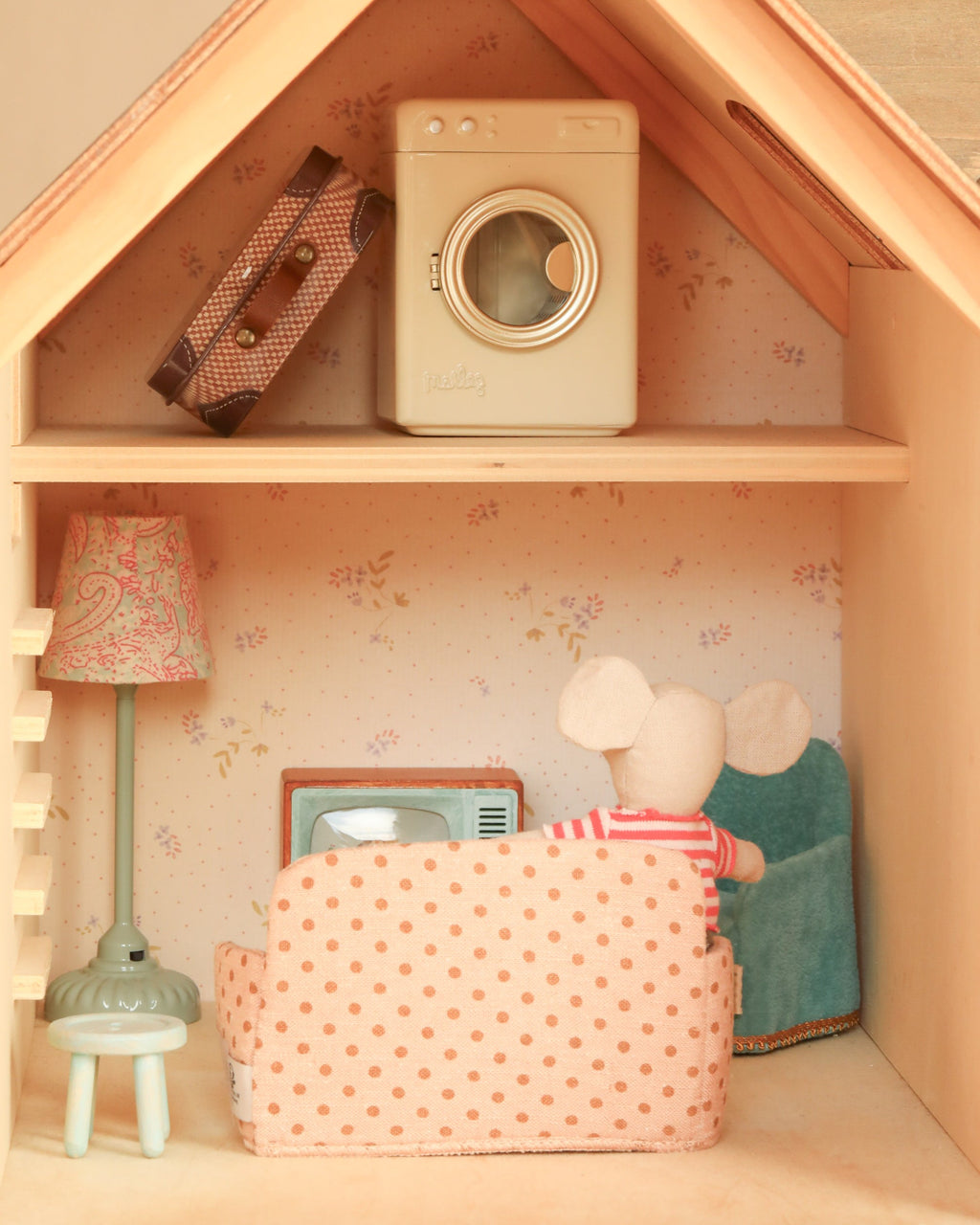 Maileg Fully Furnished Farmhouse Set + Surprise Gift