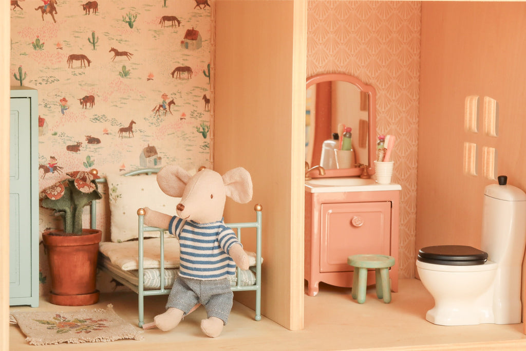 Maileg Fully Furnished Farmhouse Set + Surprise Gift