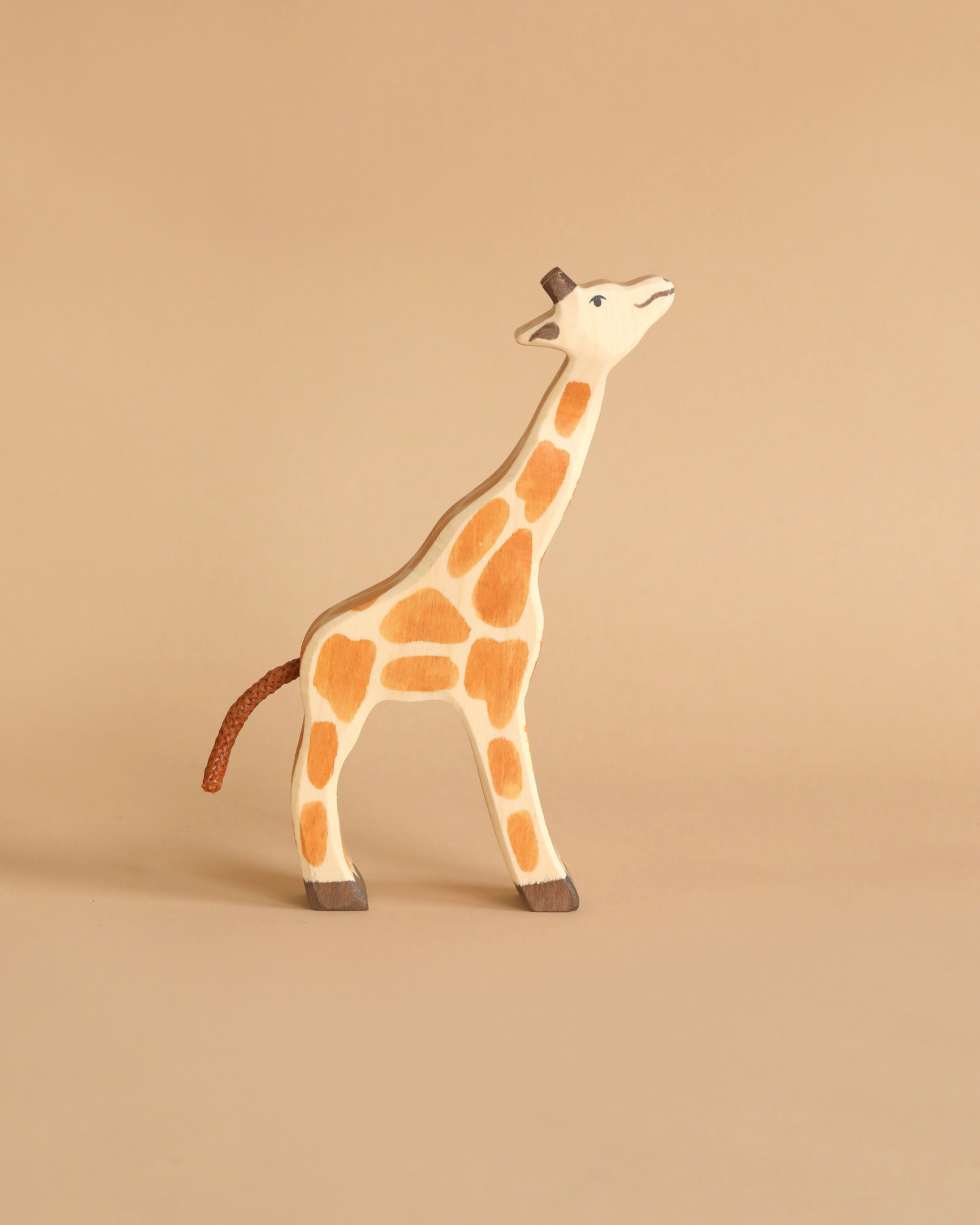 Holztiger Small Feeding Giraffe