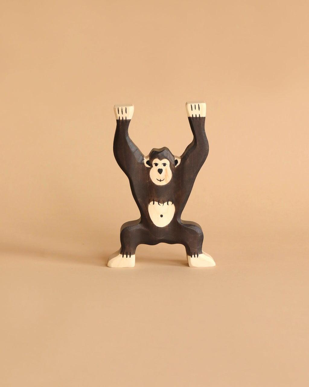 Holztiger Chimpanzee, Standing