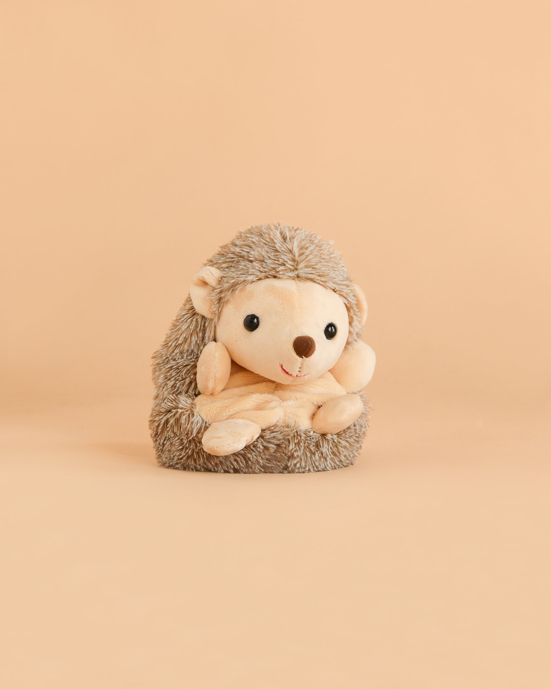 Bukowski - Sweet Hubert Hedgehog - Sitting
