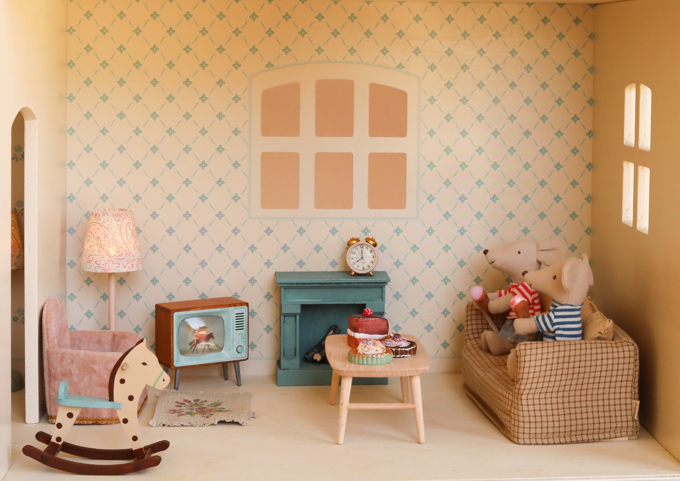 Maileg Fully Furnished Dollhouse Set + Gift With Purchase