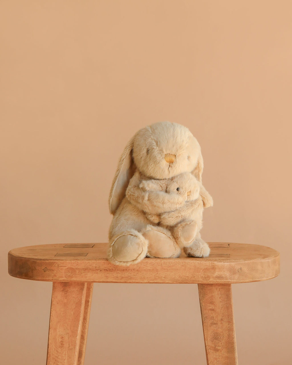 Snuggle Bunnies - Frankie the Hugging Bunny - Caramel