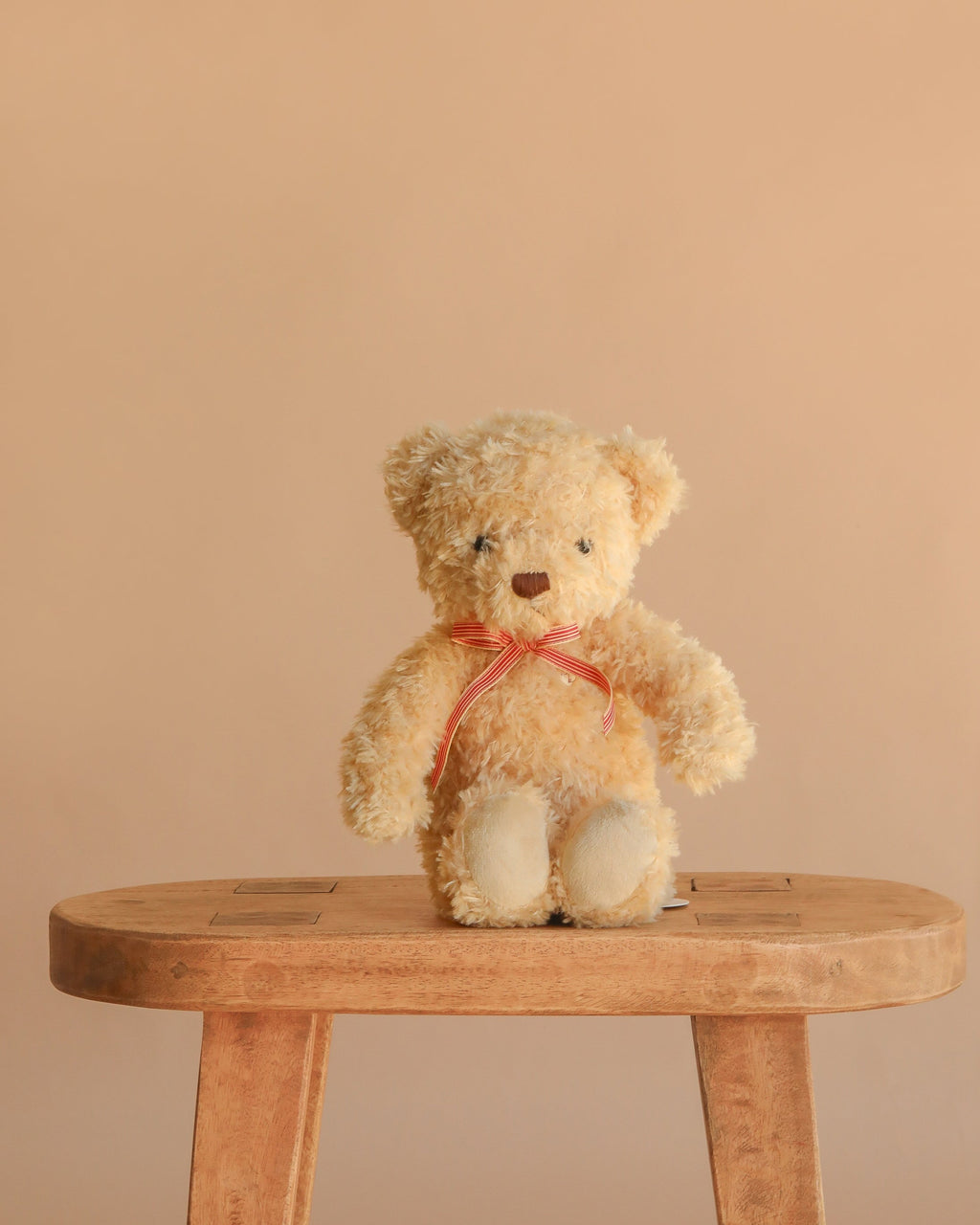 Snuggle Bunnies - Arthur the Bear - Arthur with Red Stripe Bow