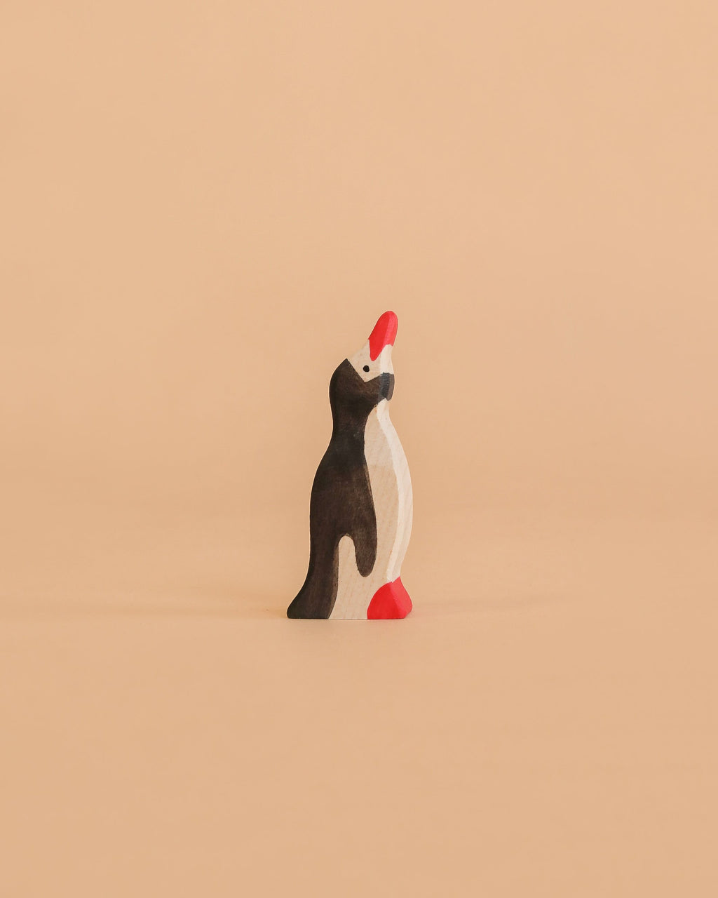 Holztiger Penguin, Small, Head Raised