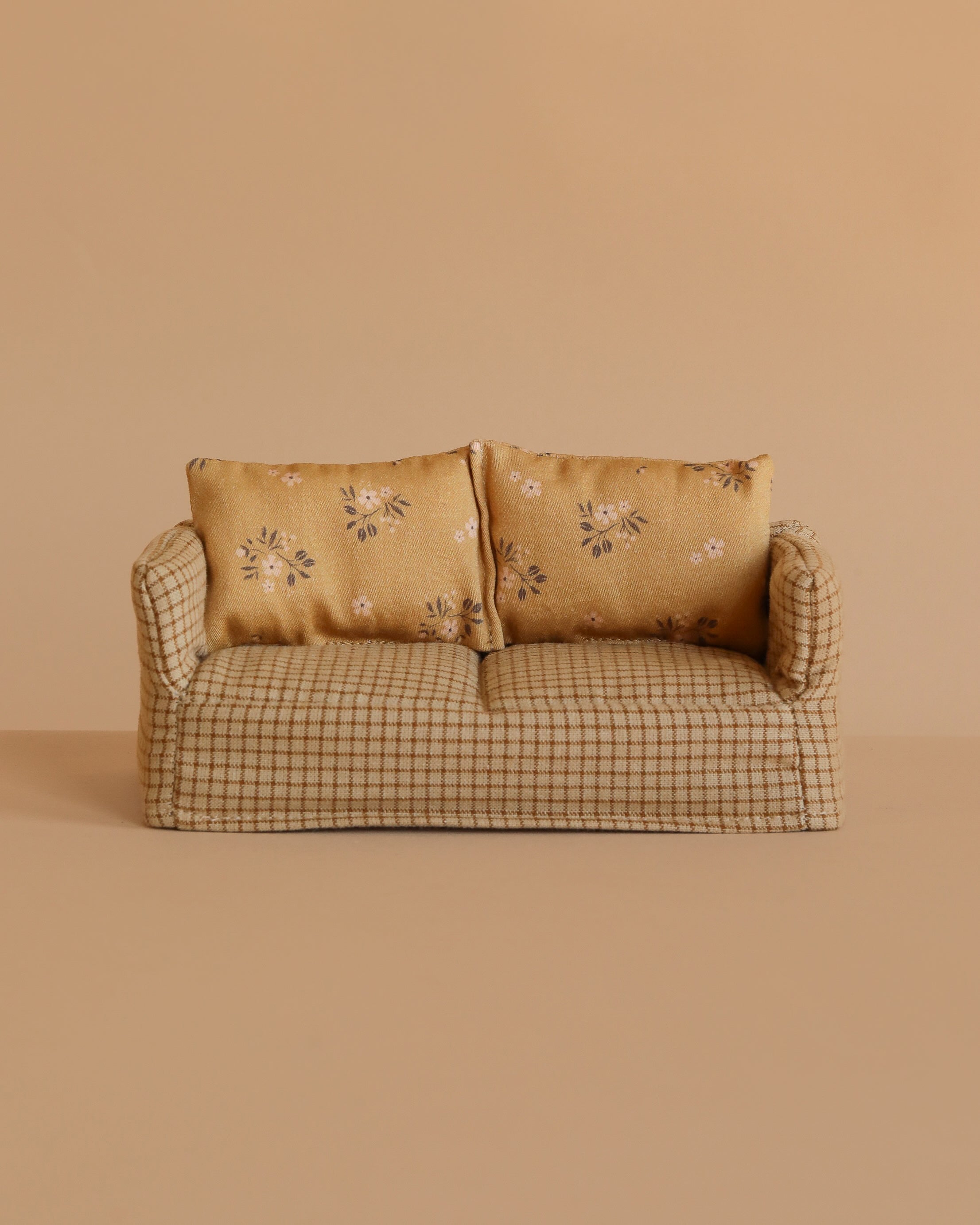 Maileg Couch, Mouse Size - Mable
