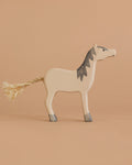 Holztiger Grey Horse, Head Raised