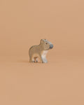 Holztiger Koala, Standing