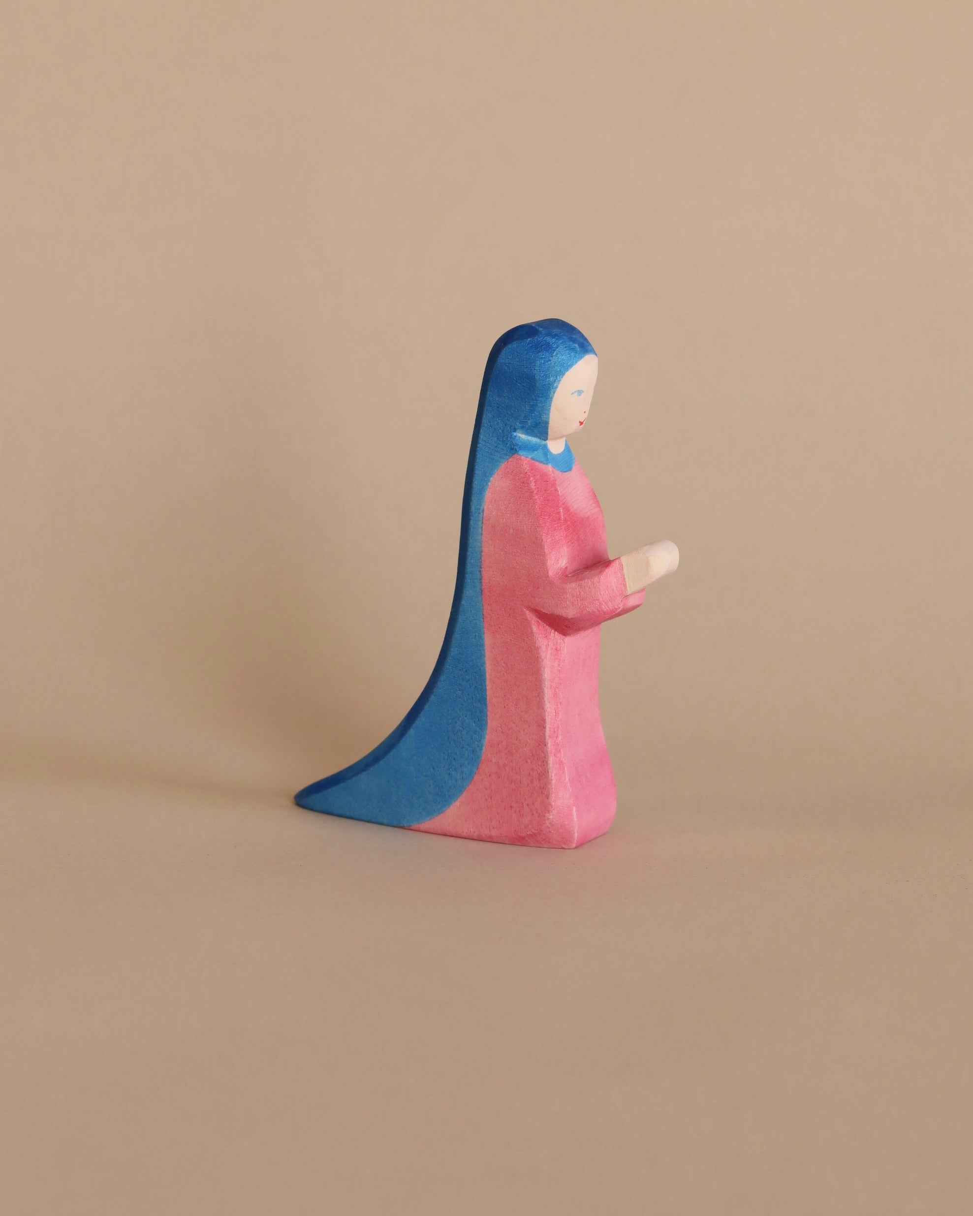Ostheimer Mary - Standing