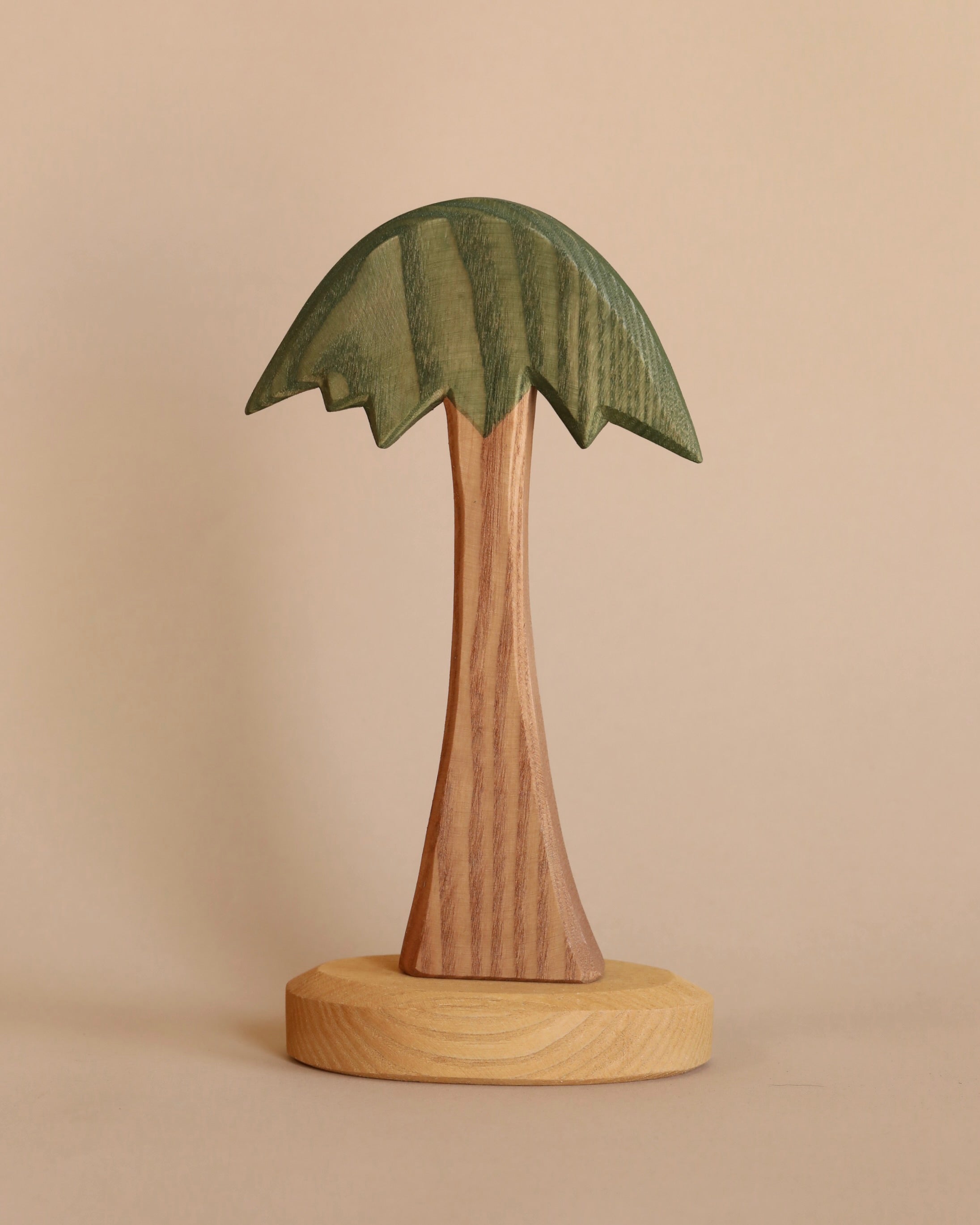 Ostheimer Tree - Palm with Stand, Leaves Down