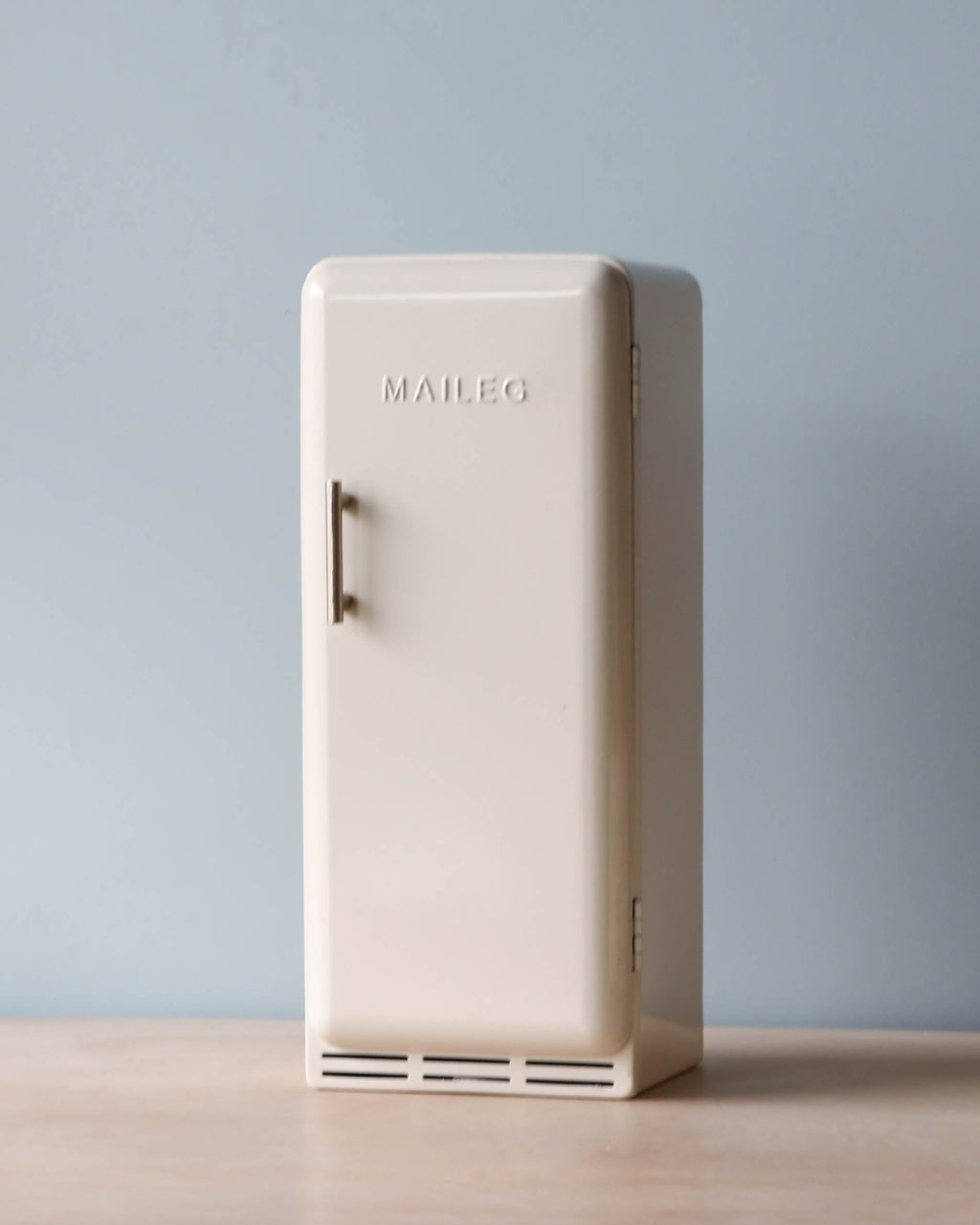 Maileg Miniature Fridge (Larger Size)