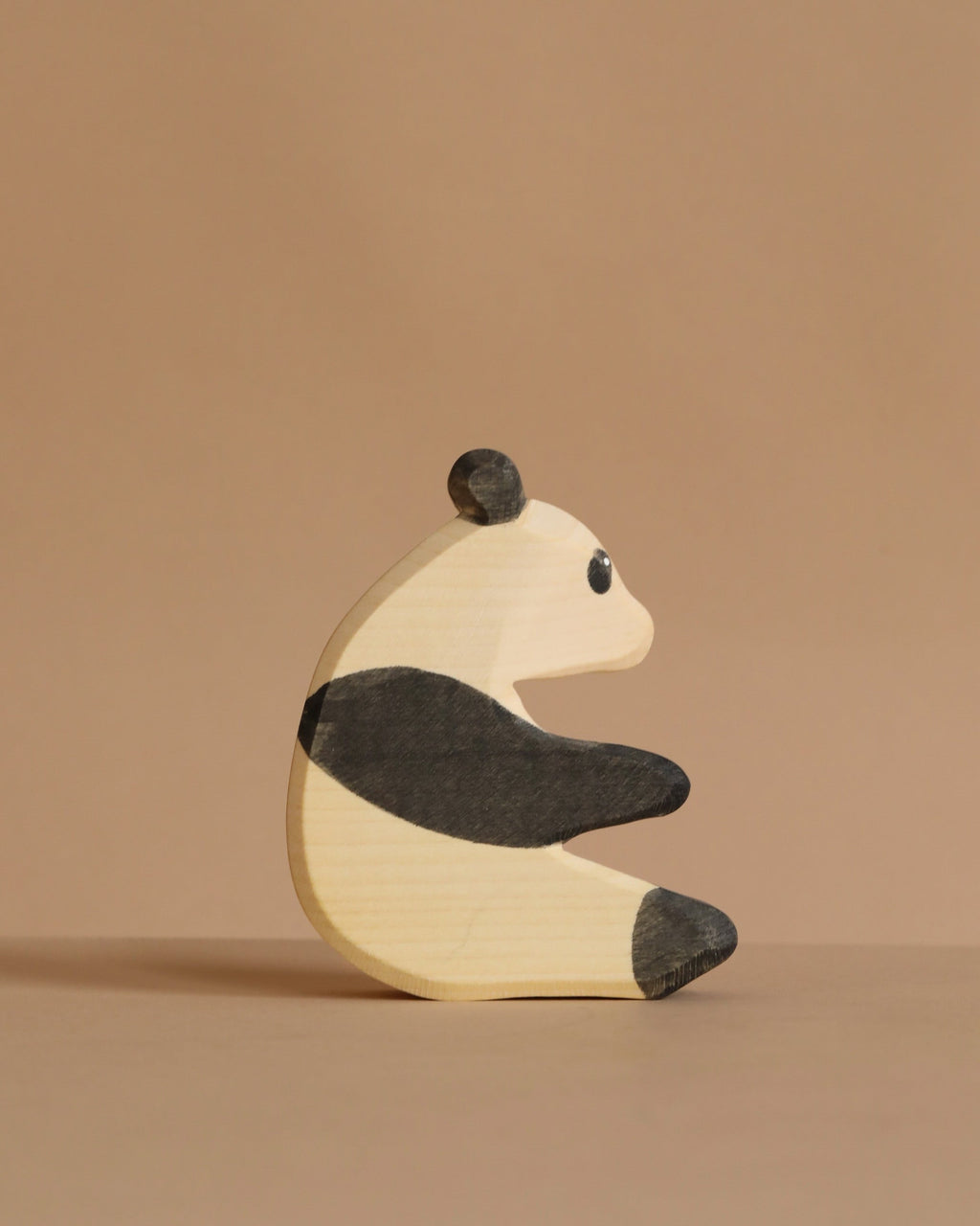 Ostheimer Panda Bear, Sitting