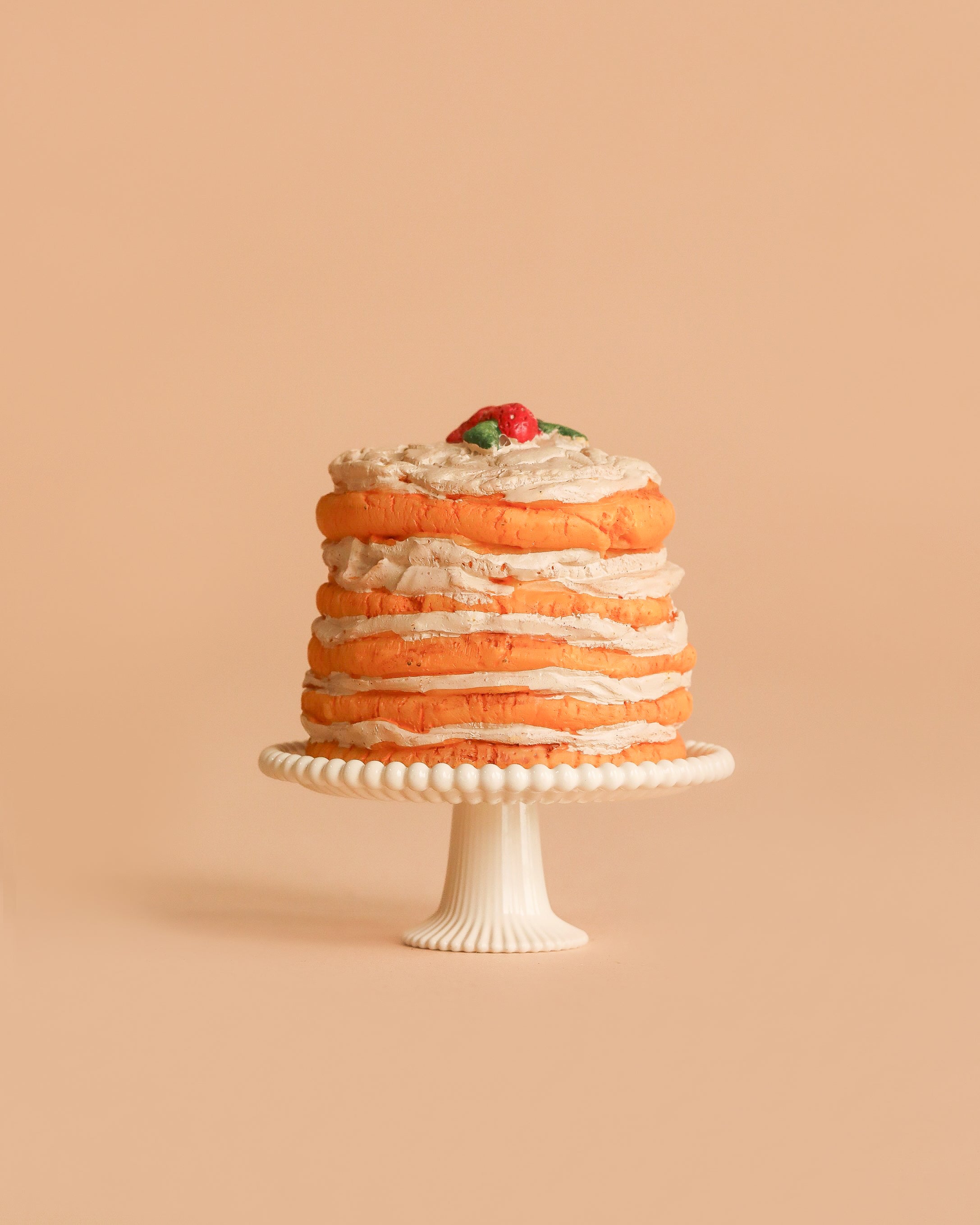 Maileg Party Cake and Cake Stand, Mouse - Off White