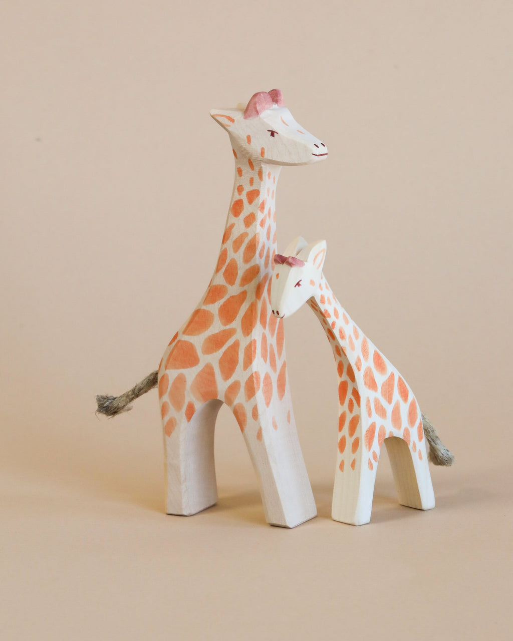Ostheimer Small Giraffe - Head Low