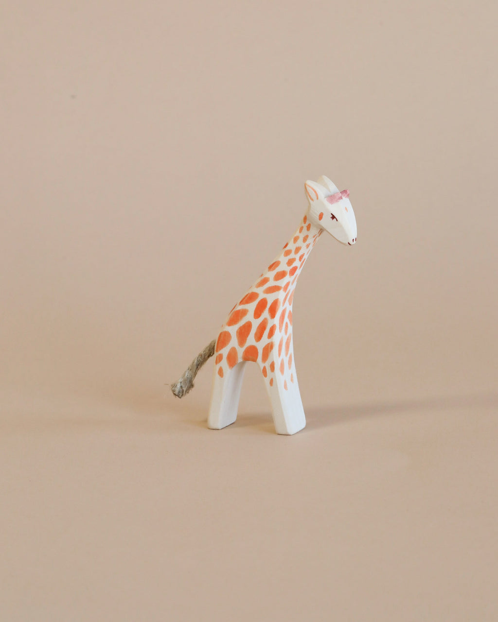 Ostheimer Small Giraffe - Head Low