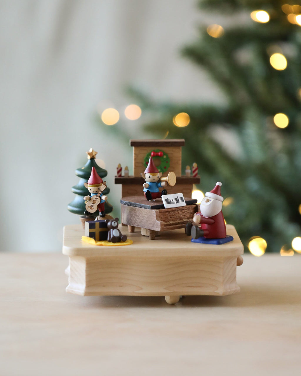 Santa's Christmas Concert Music Box