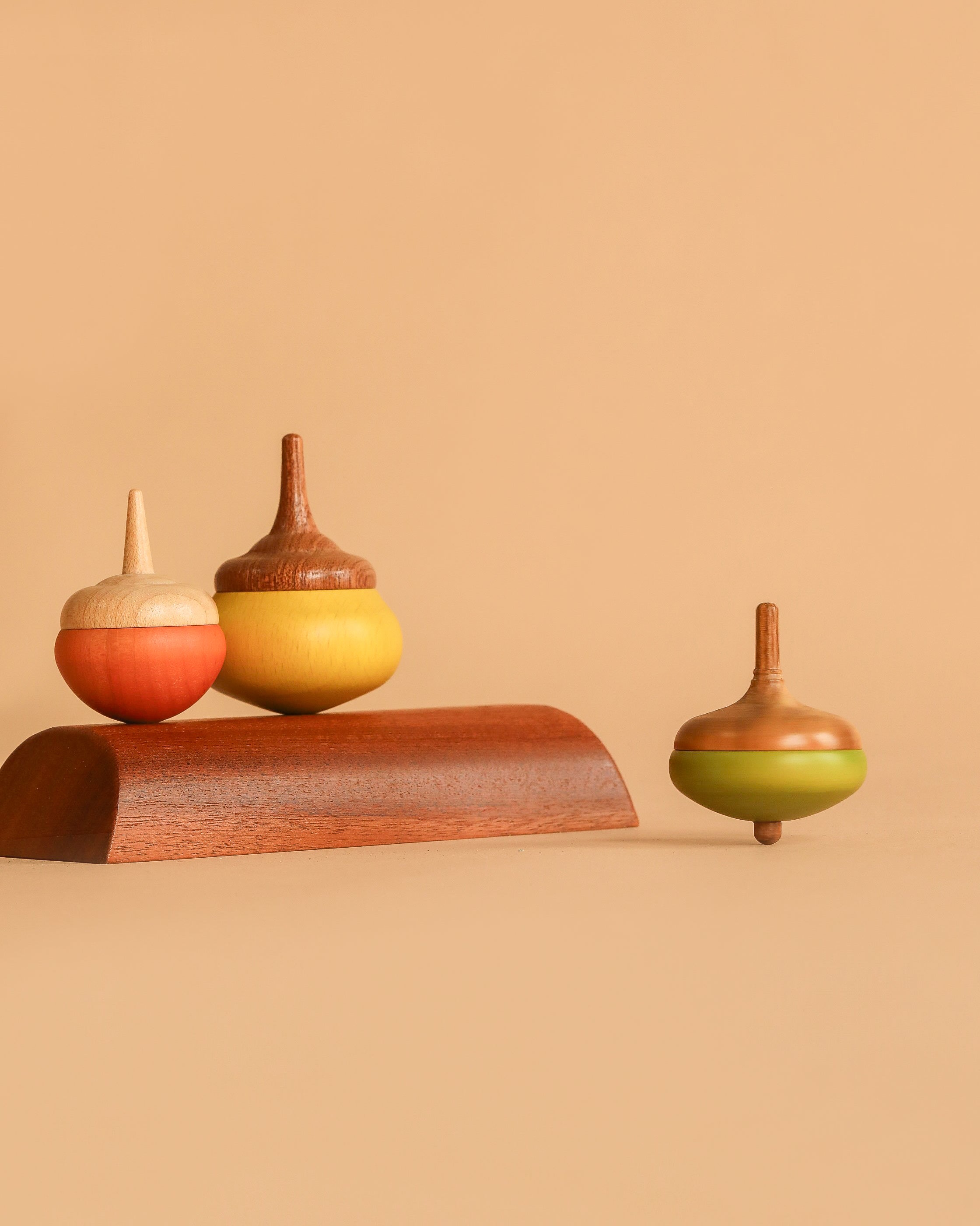 Wooderful Life 
Wooden Spinning Top Set - Chestnut