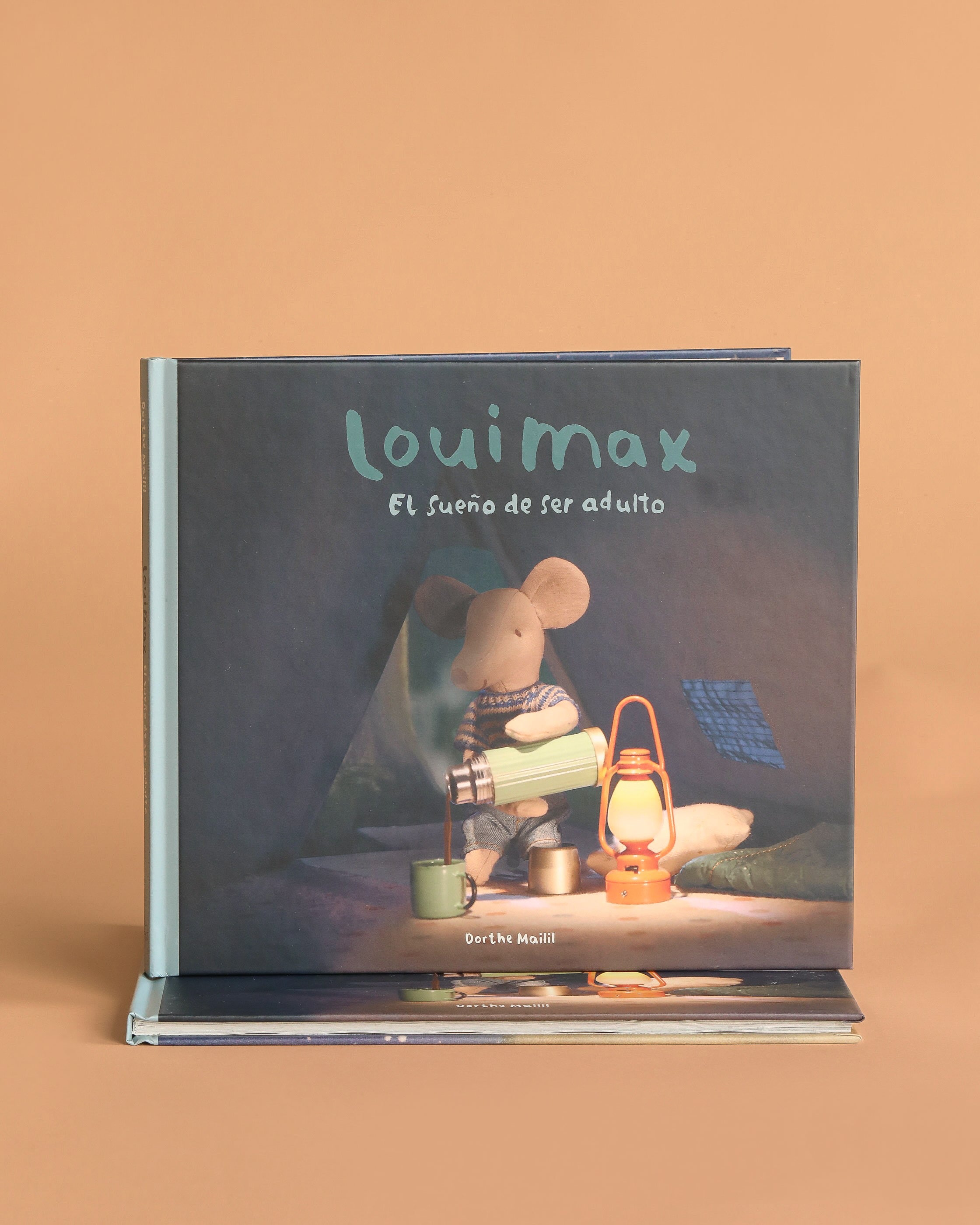 Spanish: Maileg LouiMax - El Sueño de Ser Adulto
